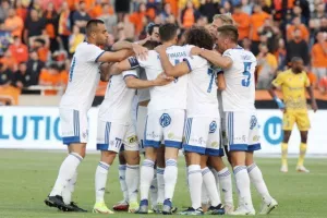 ΑΠΟΕΛ - Ανόρθωση: Όλα ανοιΧτά για το Champions League... (φώτος)