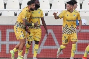 ΑΠΟΕΛ - Ανόρθωση: Όλα ανοιΧτά για το Champions League... (φώτος)