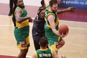 Kεραυνός - ΑΕΚ: Τρομερή άμυνα και... ΟΛΑ στα ίσα! (φώτος)