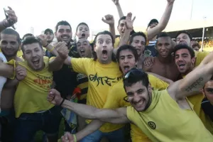 Σαν σήμερα: Γαλαζοκίτρινη... έκρηξη στη Λεμεσό! (φώτος)