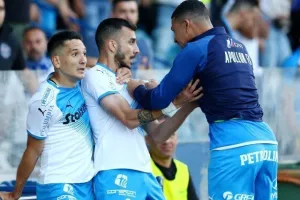 Απόλλων - ΑΠΟΕΛ: Πήρε το κρισιμότερο, "αγγίζει" το πρωτάθλημα! (φώτος)
