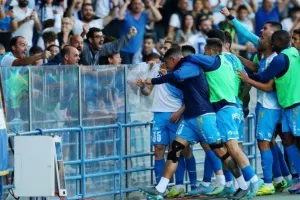 Απόλλων - ΑΠΟΕΛ: Πήρε το κρισιμότερο, "αγγίζει" το πρωτάθλημα! (φώτος)