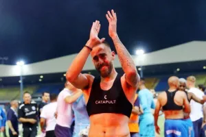 ΦΩΤΟΣ - ΠΑΡΤΙ ΣΤΟ ΤΣΙΡΕΙΟ 