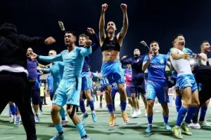 ΦΩΤΟΣ - ΠΑΡΤΙ ΣΤΟ ΤΣΙΡΕΙΟ 