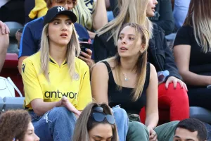 Ο κόσμος στο "Αμμόχωστος" (ΦΩΤΟΣ)