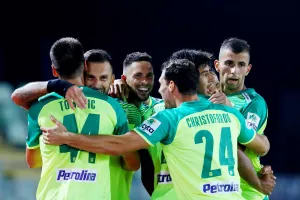 Για το CL, για την ιστορία της, για τον κόσμο της!