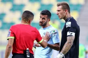 ΑΕΚ - Πάφος: Στα… πόδια της το Conference, περιμένει… για Champions League! (φώτος)