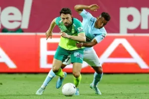 ΑΕΚ - Πάφος: Στα… πόδια της το Conference, περιμένει… για Champions League! (φώτος)
