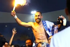 ΠΛΟΥΣΙΟ ΦΩΤΟΡΕΠΟΡΤΑΖ/ΧΑΜΟΣ για τον πρωταθλητή Απόλλωνα! 