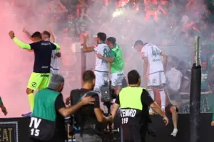 (ΒΙΝΤΕΟ/ΦΩΤΟΣ) Ο... χαμός μπροστά στο πέταλο!