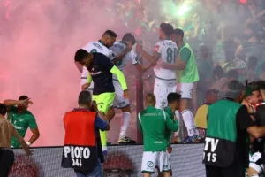 (ΒΙΝΤΕΟ/ΦΩΤΟΣ) Ο... χαμός μπροστά στο πέταλο!