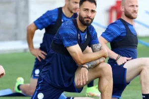 Φουλάρει για Κόσοβο η Εθνική, το kerkida.net στην Αρένα (φώτος)