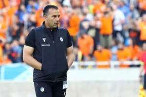 ΑΠΟΕΛ - ΑΕΚ: Δυο κεφαλιές... το μοίρασαν (φώτος)