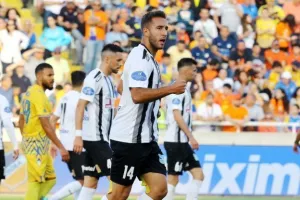 ΑΠΟΕΛ - ΑΕΚ: Δυο κεφαλιές... το μοίρασαν (φώτος)