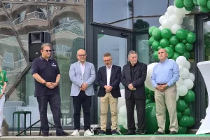 Εγκαίνια Άρη/Έκοψε την κορδέλα ο Μιχαηλίδης (φώτος)