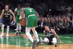 Ειδική αναφορά σε... Jaylen Brown!
