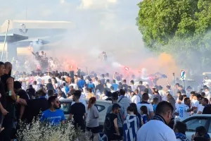 Σε χρώμα… γαλάζιο οι δρόμοι! (Φώτος)