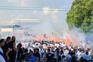 Σε χρώμα… γαλάζιο οι δρόμοι! (Φώτος)