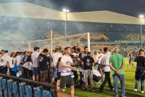 "Σουβενίρ"... τίτλου/ Δίκτυα, μπάλες, τέρματα και γρασίδι! (Φώτος)