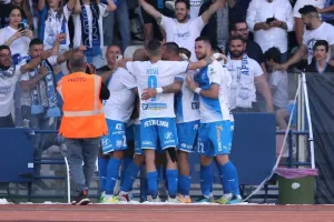 Η ΠΡΩΤΗ φορά, στο καταλληλότερο σημείο!