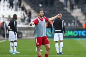 Παραμένει η αμφιβολία για Μανωλά, πιθανό το δίδυμο Σωκράτη - Μπα