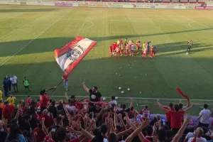 (ΒΙΝΤΕΟ/ΦΩΤΟΣ) Πανηγύρια ανόδου με ντίρλι ντίρλι και… χώμα που περπάτησα!  