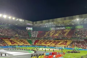 Ο Μουρίνιο το σήκωσε κ' αυτό! (στιγμιότυπα)