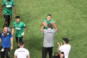 Πρώτο για Χριστοδούλου: Συμπαίκτες και Τούτιτς τον αγκάλιασαν (φώτος)