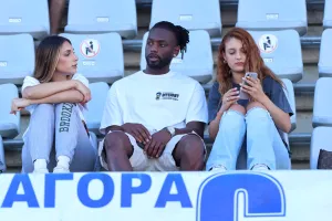 (Φωτορεπορτάζ) Ο κόσμος στο "Στέλιος Κυριακίδης"