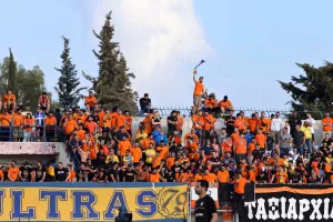 (Φωτορεπορτάζ) Ο κόσμος στο "Στέλιος Κυριακίδης"