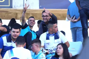 (Φωτορεπορτάζ) Ο κόσμος στο "Στέλιος Κυριακίδης"