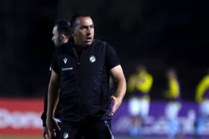 ​Πάφος - ΑΠΟΕΛ: Τον "σκότωσε" και τον έστειλε στο Conference League (φώτος)