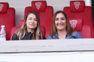 Πρωταθλήτρια με 6άρα η Καρμιώτισσα! (ΦΩΤΟΣ)