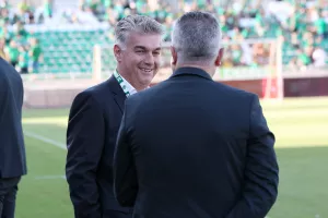 Η πρώτη "βόλτα" και... το χαμόγελο του Παπασταύρου (φώτος)