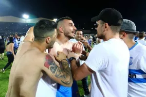 "Τρελάθηκε" ο Πίττας