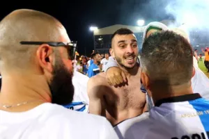 "Τρελάθηκε" ο Πίττας