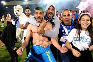 "Τρελάθηκε" ο Πίττας
