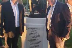 Οι προέδροι στα αποκαλυπτήρια της προτομής του Αμέρικου Αργυρίου
