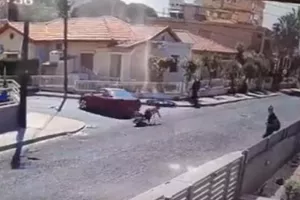 ΚΥΠΡΟΣ: Η στιγμή που οδηγός χτυπά ποδήλατη και εγκαταλείπει τη σκηνή! 