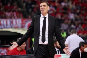 Μπαρτζώκας: «Ο Ολυμπιακός είναι διαφορετική ομάδα»