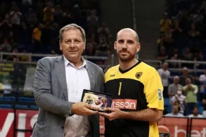 Κολόμ: «Το mr. Assist ακούγεται ωραία»