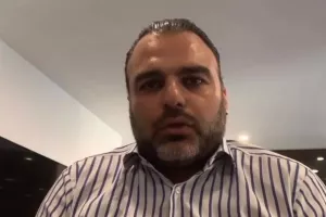 Ξ. Χαραλάμπους: "Έχουν γίνει γκρίζα τα μαλλιά μας. Από το 2006, τότε 24χρονών σήμερα 40!"