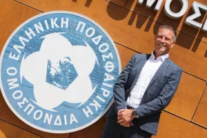 Οριστικά για άλλον ένα χρόνο αρχιδιαιτητής ο Κλάτενμπεργκ!