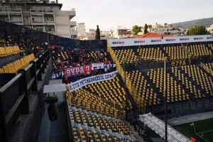 Με φιλάθλους οι «ερυθρόλευκοι» στο Βικελίδης !