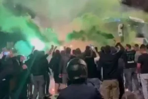 Αποθεώθηκε η αποστολή του Παναθηναϊκού στην Αθήνα! (βίντεο)