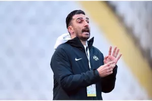Η αγκαλιά... του Ηλία