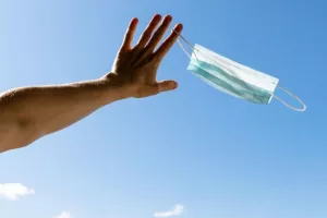 Πετάμε τις μάσκες από 1η Ιουνίου