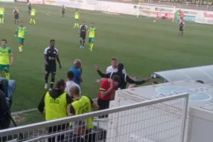 Πέναλτι μέσω on field review και ΓΚΟΛ η ΑΕΚ