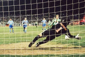 Νίκος vs Ράουφμαν!
