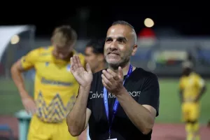 Έριξαν φανέλες